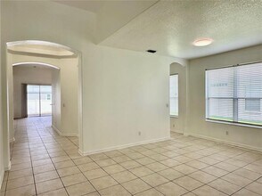 5223 58th Terrace E in Bradenton, FL - Building Photo - Building Photo