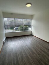 10106 NE 185th St in Bothell, WA - Foto de edificio - Building Photo