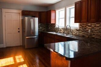 1551 Ella T Grasso Blvd in New Haven, CT - Building Photo - Building Photo