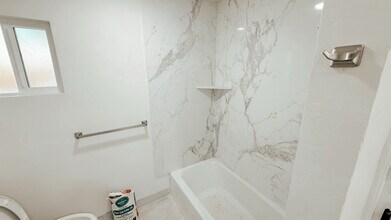 312 Decatur St in Bakersfield, CA - Building Photo - Building Photo