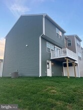 230 Clifton Mnr in Falling Waters, WV - Building Photo - Building Photo