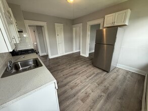 134 Pearl St in Waterbury, CT - Building Photo - Building Photo