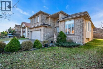 443 Hamner Cir in Windsor, ON - Building Photo - Building Photo