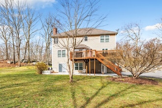 1620 N Peters Ln in Stratford, CT - Building Photo - Building Photo