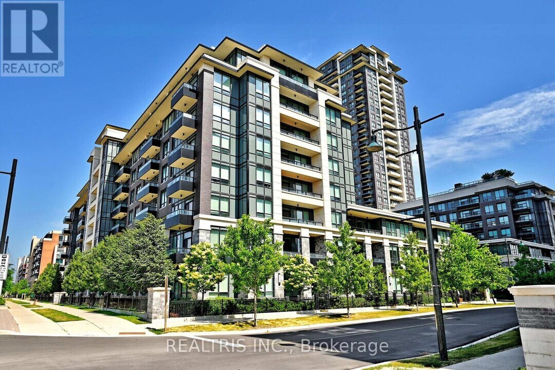 25-225 Water Walk Dr in Markham, ON - Building Photo