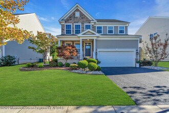 10 Mulberry Dr in Englishtown, NJ - Building Photo - Building Photo