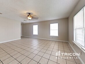 8014 Chestnut Blue in Converse, TX - Building Photo - Building Photo