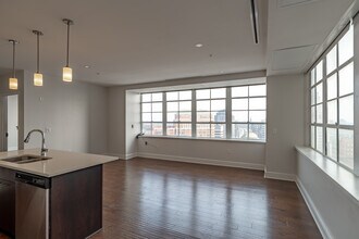10 Lafayette Sq in Buffalo, NY - Foto de edificio - Interior Photo