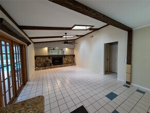 1117 Lakemont Dr in Valrico, FL - Building Photo - Building Photo