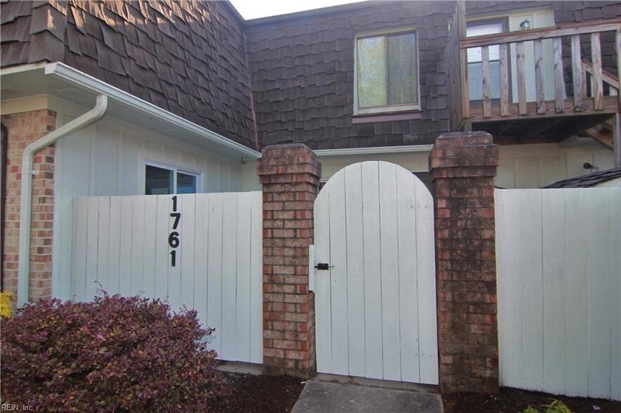 1761 Ocean Bay Dr in Virginia Beach, VA - Building Photo