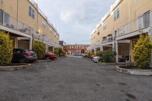 132 N Duncan St in Baltimore, MD - Building Photo