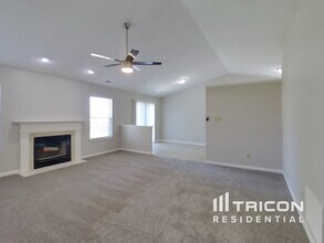 325 E Delaware St in Fortville, IN - Building Photo - Building Photo