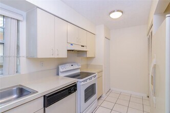 3373 SW 28th Terrace in Miami, FL - Building Photo - Building Photo