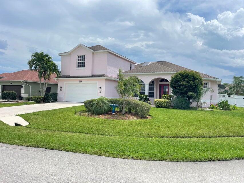 5806 NW Rose Petal Ct in Port St. Lucie, FL - Building Photo