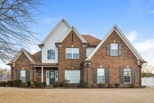 40 Windy Cove in Oakland, TN - Building Photo