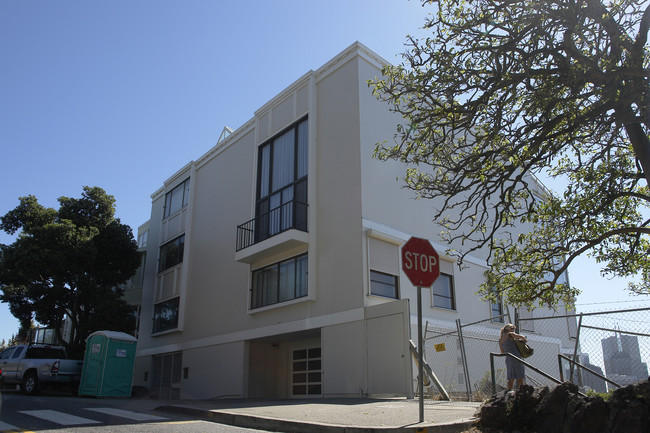 109-111 Telegraph Hill Blvd in San Francisco, CA - Building Photo - Building Photo