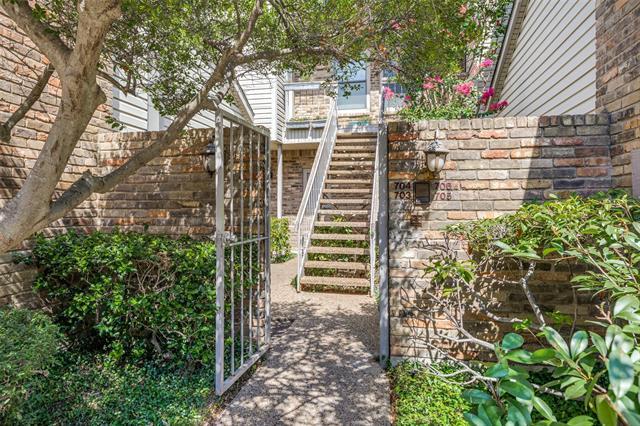 7340 Skillman St in Dallas, TX - Building Photo