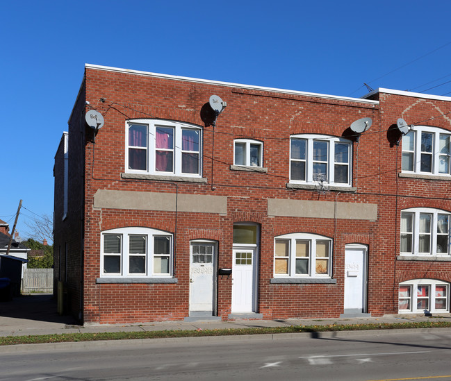 1539-1547 Barton St E in Hamilton, ON - Building Photo - Building Photo