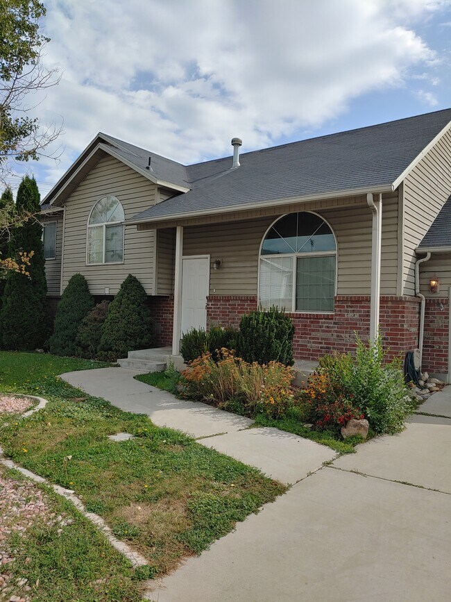 property at 1105 S 770 W