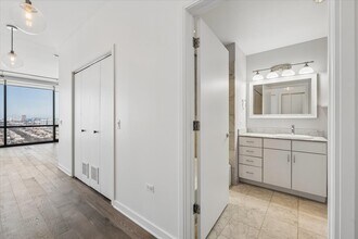 860 W Blackhawk St in Chicago, IL - Building Photo - Building Photo