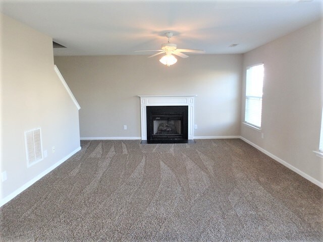 708 Willow Bay Dr in Fuquay Varina, NC - Building Photo - Building Photo