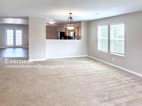 319 Kenneth Blvd NW in Madison, AL - Foto de edificio - Building Photo