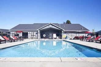 Prairie Pointe Apartments & Townhomes in Coeur d'Alene, ID - Foto de edificio - Building Photo