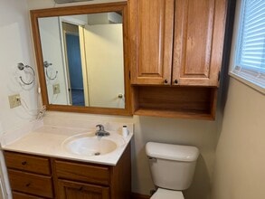 11328 Rio Vista Ave in Leo, IN - Foto de edificio - Building Photo