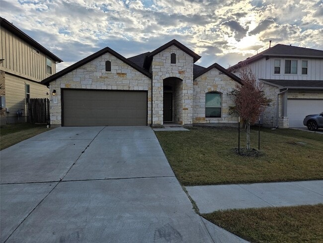 129 Walkup Ln in Leander, TX - Building Photo - Building Photo