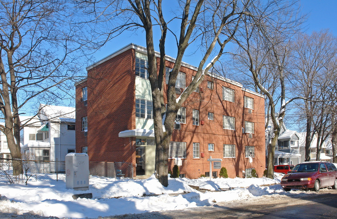 90 Catherine St in Hartford, CT - Foto de edificio