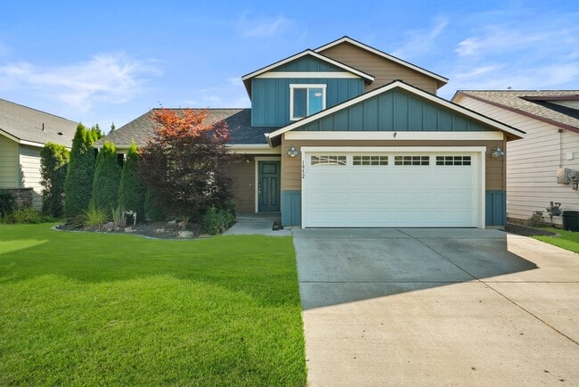property at 1952 W Yaquina Dr