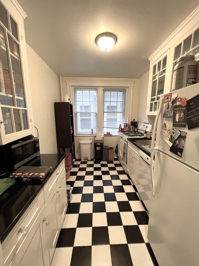 15 Ellery St, Unit 2