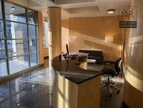 120 Greenwich St-Unit -8-G in New York, NY - Building Photo - Building Photo