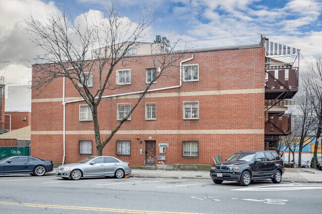 624 Wythe Ave in Brooklyn, NY - Building Photo - Building Photo