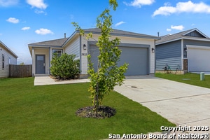 3833 Ivy Path in Saint Hedwig, TX - Building Photo - Building Photo