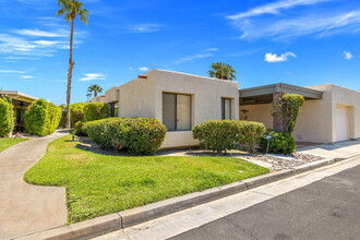 1636 Pso De La Palma in Palm Springs, CA - Building Photo - Building Photo