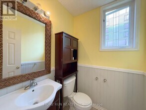 10 Appledale Dr in Ottawa, ON - Building Photo - Building Photo