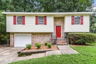 2569 Gaylon St in Birmingham, AL - Building Photo