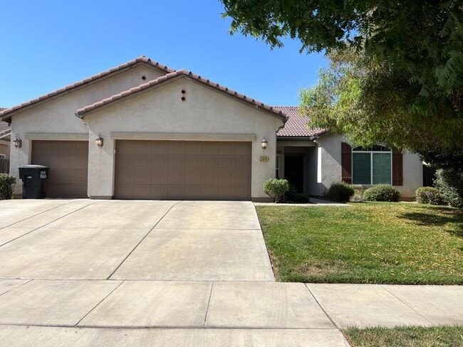 property at 2324 W Tyler Ave