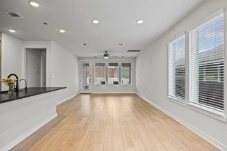 12702 Autumn Bird Trce in Buda, TX - Building Photo - Building Photo