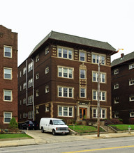 The Sterling/Cedar Hill in Cleveland, OH - Building Photo - Building Photo