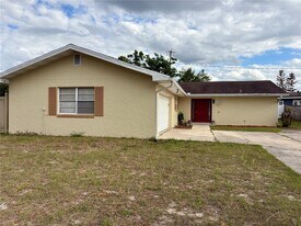 728 Lake Ned Rd in Winter Haven, FL - Building Photo