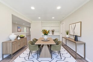 6026 Clarewood Dr in Houston, TX - Building Photo