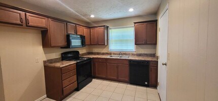 1502 W Broadmoor St in Springfield, MO - Building Photo - Building Photo