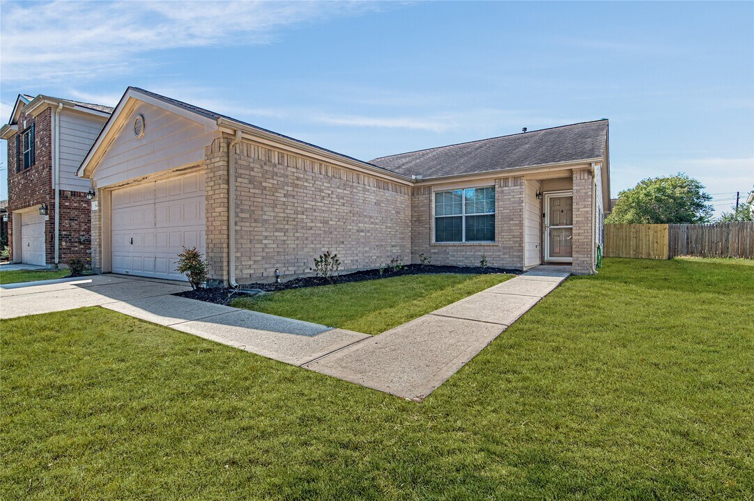 29407 Legends Hill Dr in Spring, TX - Building Photo