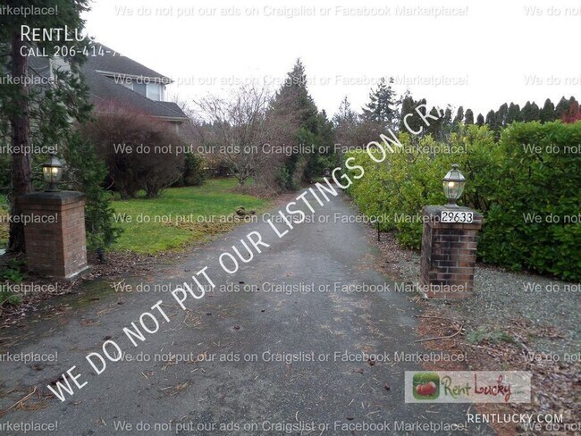 29633 Marine View Dr SW in Federal Way, WA - Building Photo - Building Photo