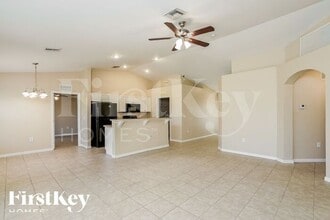 532 Kismet Pkwy W in Cape Coral, FL - Building Photo - Building Photo