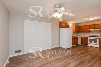 220 Belmont Farms Dr in Ellenwood, GA - Building Photo - Building Photo