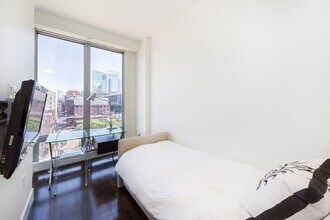 288 Newbury St, Unit 407 in Boston, MA - Building Photo - Building Photo