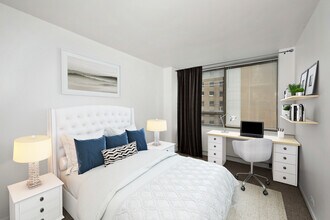 2800 N Lake Shore Dr in Chicago, IL - Building Photo - Building Photo